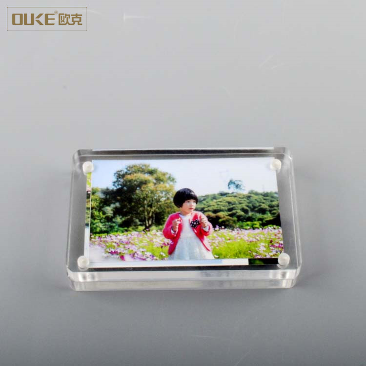 magnetic large acrylic cube photo frame 1.JPG